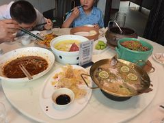 -怡得饭庄·30年老店·宋大妈昆明菜