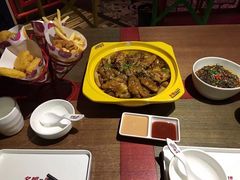 -多嘴超级肉蟹煲(杉杉国潮主题店)