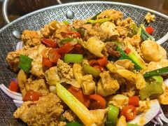 -东口码头·烧鸽子·鱼头泡饼·地方菜(金鹰悦城店)