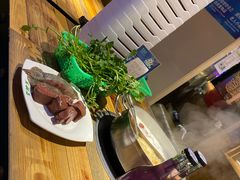 -蒙肥羊·酸汤潮牛·鲜牛肉火锅烤肉自助(岗顶店)