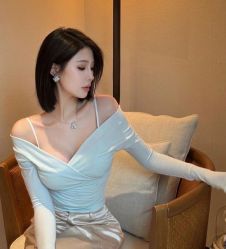-苑苑发型设计