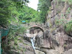 -鄣山大峡谷