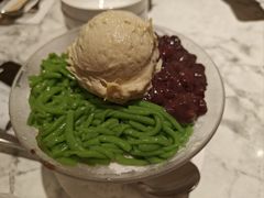 猫山王榴莲红豆煎蕊-关夫人餐厅(阳光广场店)