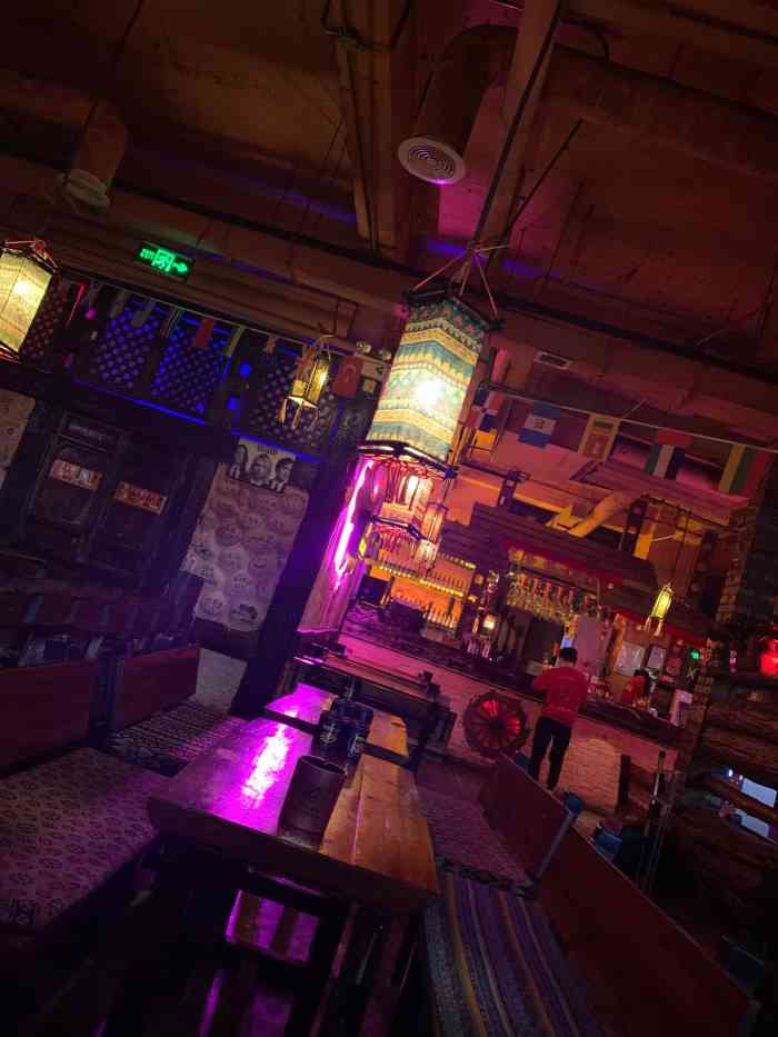 hls小酒馆(粉巷店)