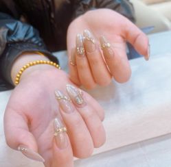-董小姐日式美甲美睫·皮肤管理