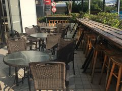 露天位-肯德基(大学路DT店)