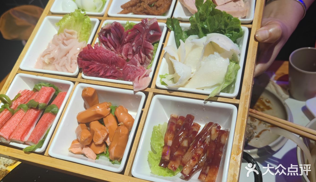 开在成都西宸天街“五年老店”的重庆老火锅