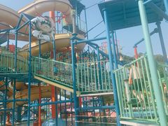 -平湖九龙山乐满地水上乐园