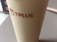 绿茶鲜乳茶-TPLUS茶家(浦电路店)