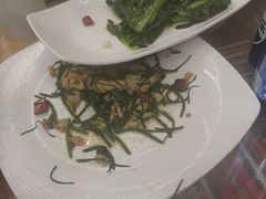 -乡村馕坑肉·烧烤·新疆菜·本地人更爱吃(阿勒泰首店)
