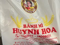 -Bánh Mì Huynh Hoa