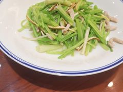 清炒芹菜-钓台野鱼馆(钱江国际时代广场店)