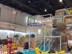 -玩塾品格乐园(宇宙太空龙旗店)