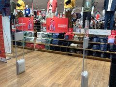 -优衣库(上海颛桥万达广场店)