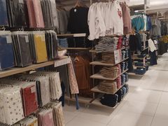 -优衣库(广州天河领展广场店)