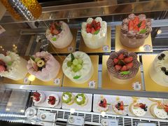 -花花卷卷·鲜食蛋糕(静安久光百货店)