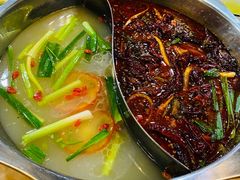 -沈记酸菜牛肉火锅店(九号路店)