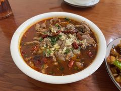水煮牛肉-胡子饮食店
