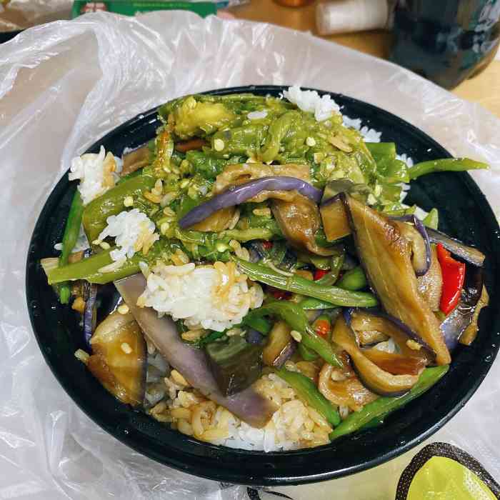 饭菜擂起来·擂椒拌饭(武宁路店)-"在家点的外卖,周末天气冷懒得出去.