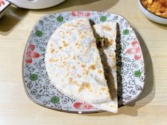 阿拉善驼肉馅饼-格日勒阿妈蒙古厨房(市政府西门店)