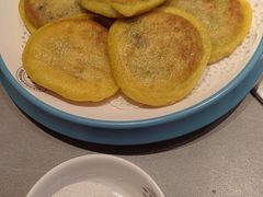 豆包-灶座小锅烀饼·铁锅炖(道里店)