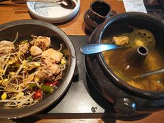 -云海肴·汽锅鸡·云南菜(天山百盛优客店)