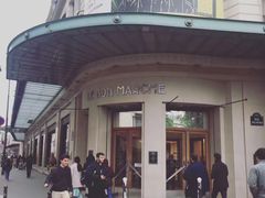 -乐蓬马歇百货公司(Rive Gauche)