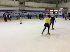 -正佳冰河湾真冰滑冰场
