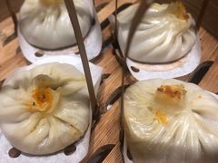 手拆蟹黄小笼包-龍堂蟹黄小笼包(万家丽店)