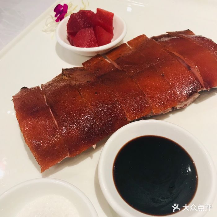 公馆·炳胜集团秘制脆皮叉烧图片