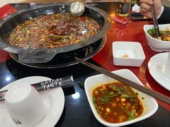 -烧哥美蛙肥肠鱼火锅·十五年社区店