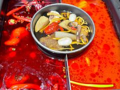 -老牌坊云南鱼豆花火锅(哈西万达店)