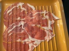-牛YO寿喜烧·铁板烧和牛火锅自助(市府恒隆店)