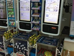 -全家便利店(东直门店)