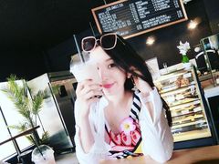 -Cha Café and Bistro