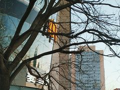 -麦当劳(展览路店)