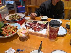 -老滇山寨•云南特色菜•地方菜•民族风情歌舞表演(金碧店)