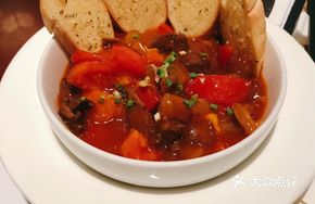 Brandy Beef Shank with Baguette