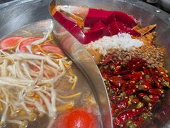 -四小区火锅·巷子里的重庆火锅(花照壁店)