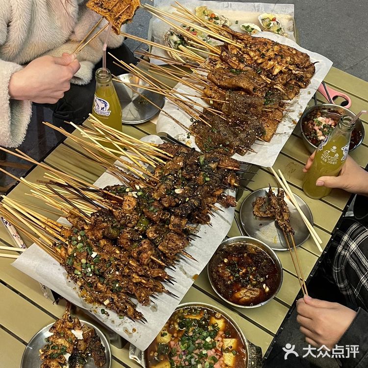 重庆，好吃的烧烤店总是默默无闻。。。。