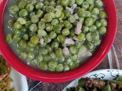 青豆烧肉末-十一街苍蝇馆子转经消江湖菜(九眼桥十一街店)