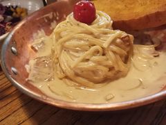 -I HOLIC艾豪丽披萨(KKone店)