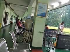 -仙霞高尔夫练习场-停车场