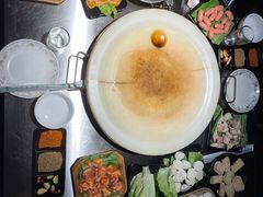 -冰冰龙虾·江湖菜·花园江景餐厅