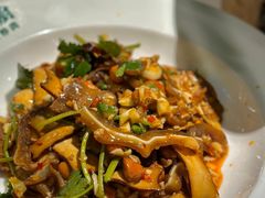 -费大厨辣椒炒肉(万家丽一店)