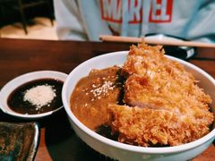 咖喱猪排饭-山杏yama-katsu·吉列炸物