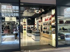 -Longchamp(佛罗伦萨小镇奥特莱斯店)