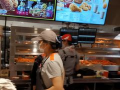 -肯德基(东安路站店)