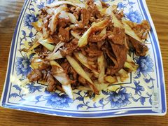 葱爆羊肉-老回回饺子馆(海洋馆店)