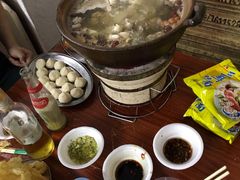 炭炉果鸡煲-威邵鸡煲(西华路总店)